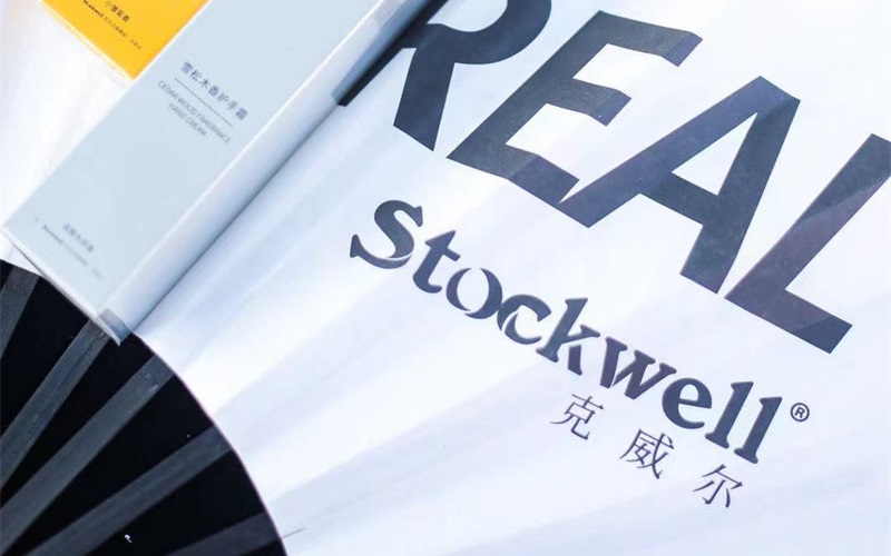 克威爾攜手時(shí)尚雜志，揭秘明星發(fā)型背后的秘密武器——發(fā)蠟與發(fā)泥！